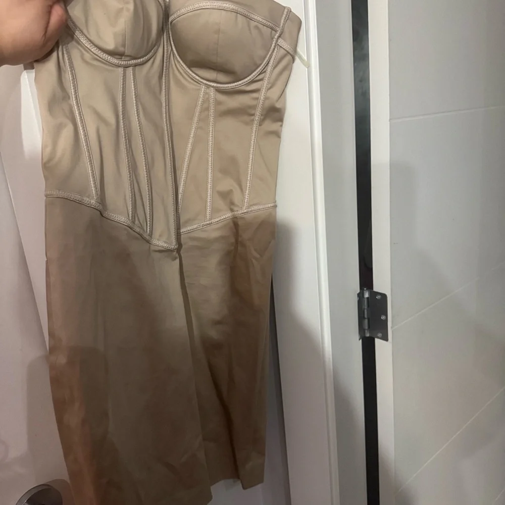 MARCIANO|Beige Bodycon Midi Dress - Picture 3 of 5